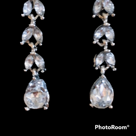 Crystal Drop Earrings - Picture 2 of 3